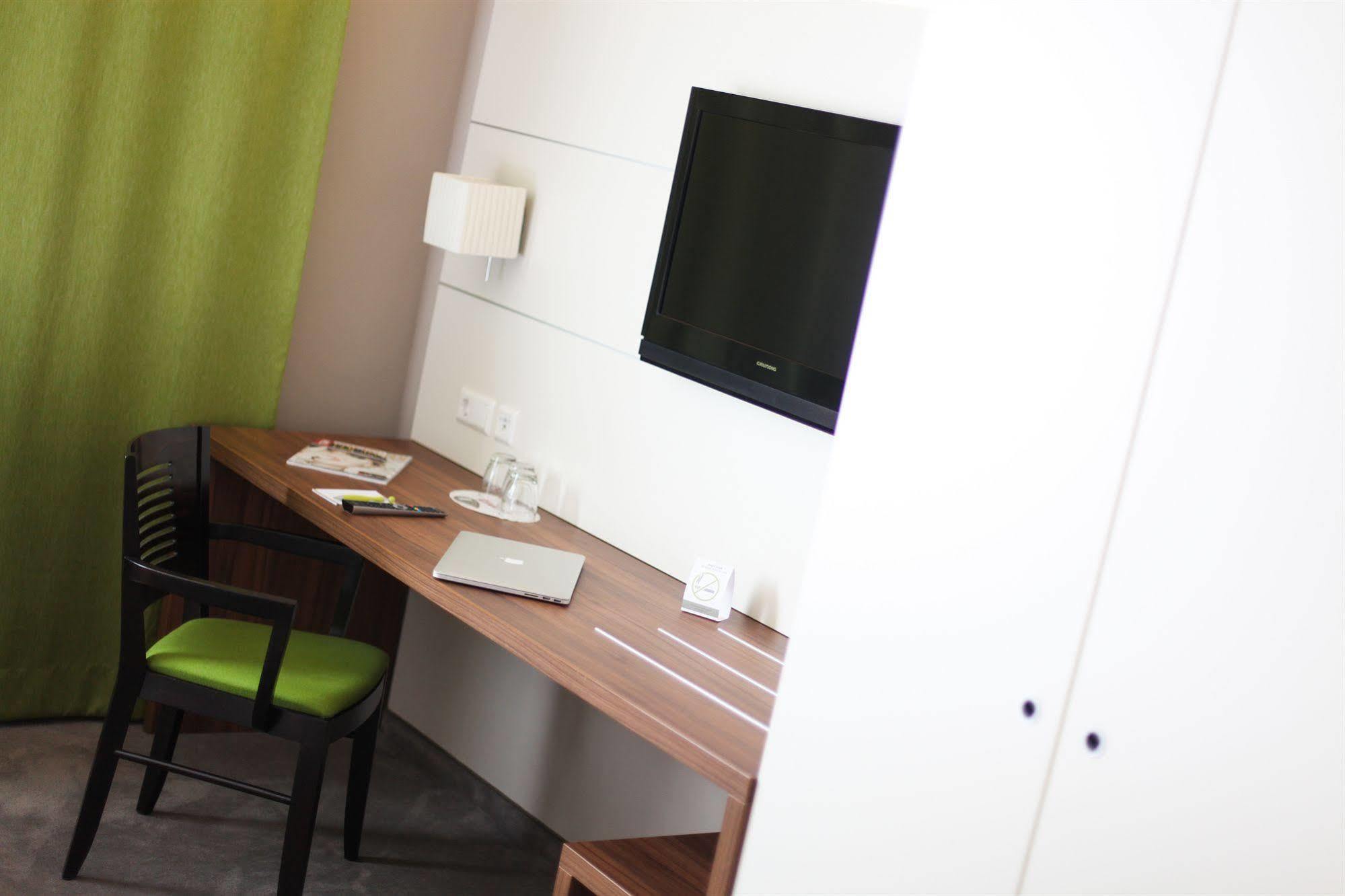 Riku Hotel Neu-Ulm Dış mekan fotoğraf